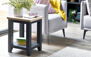 julian-bowen/bordeaux-lamp-table-roomset.jpg
