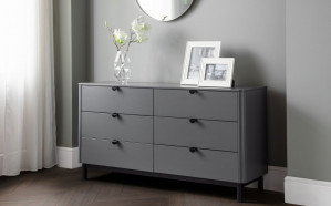 julian-bowen/chloe-6-drawer-chest-roomset.jpg