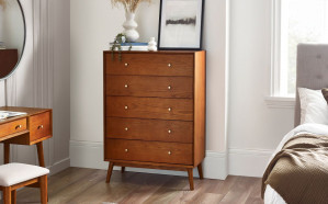 julian-bowen/low053-lowry-5-drawer-chest-roomset-1.jpg